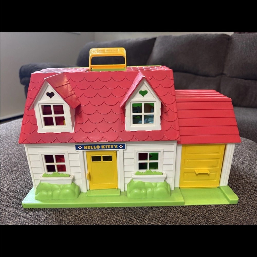 Rare Vintage Hello Kitty Red and Yellow Playhouse